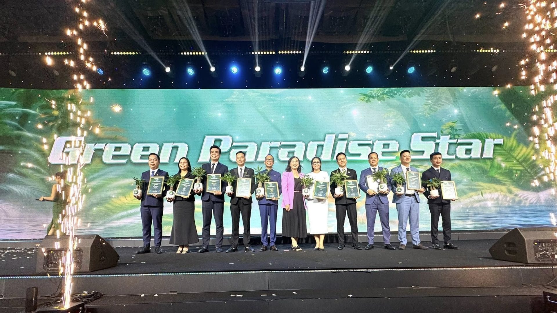 dai-ly-f1-vinhomes-green-paradise-vietnamgroove